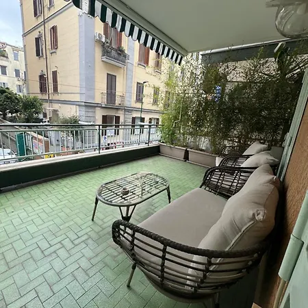 Stanzione 11 - Charming Flat In The Heart Of Vomero Naples
